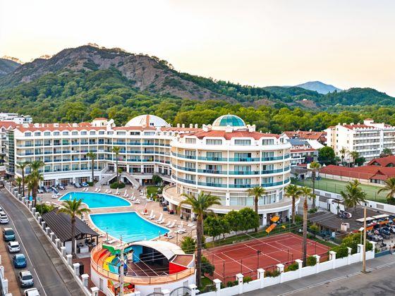 Pineta Park Deluxe Hotel