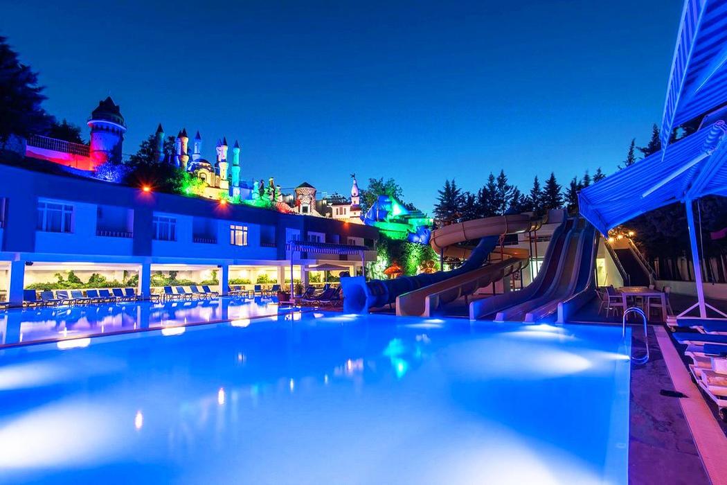 Uğurlu Termal Tatil Köyü